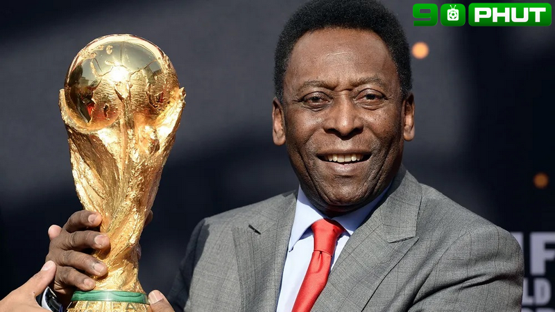 Vua bóng đá Pelé nổi tiếng với sự tài năng Vua bóng đá Pelé nổi tiếng với sự tài năng