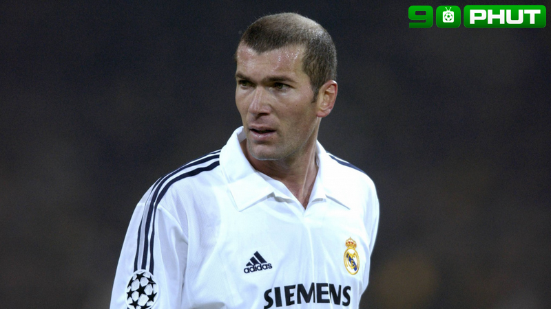 Zinedine Zidane là một trong những tiền vệ vĩ đại nhất Zinedine Zidane là một trong những tiền vệ vĩ đại nhất